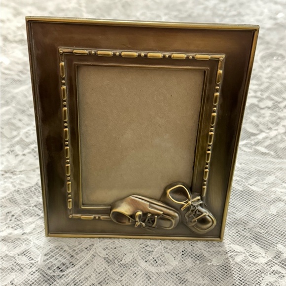 Vintage Elegant Bronze Photo Picture Frame with Baby Shoes MCM 80’s 90’s Nursery - Picture 1 of 8
